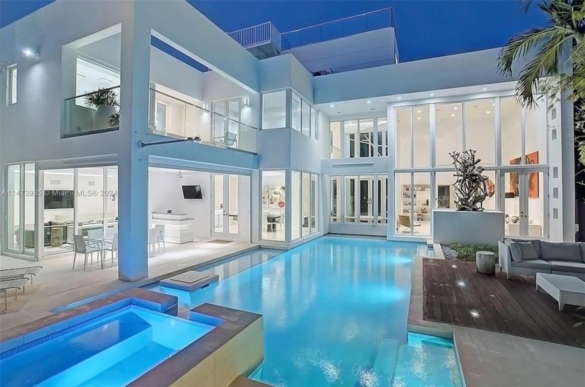 Luxurious Modern Beach House in Fort Lauderdale. Prepare to be - Beach Home for sale in Fort Lauderdale, Florida on Beachhouse.com