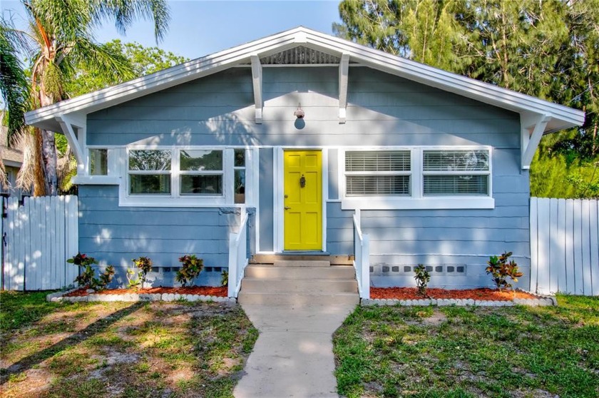 HUGE PRICE ADJUSTMENT!!  Charming 3/2 bungalow in a great - Beach Home for sale in Clearwater, Florida on Beachhouse.com