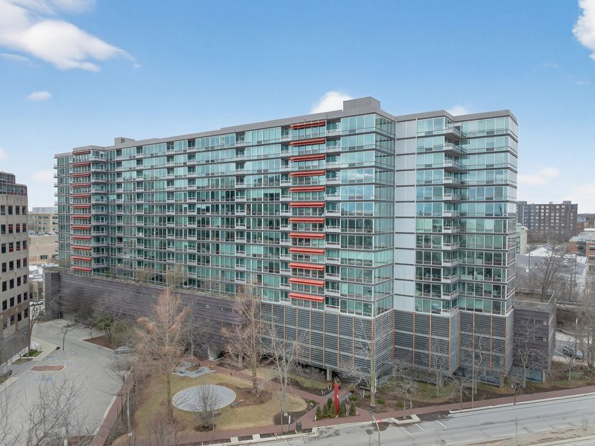Experience luxury high-rise living in this rarely available - Beach Condo for sale in Evanston, Illinois on Beachhouse.com