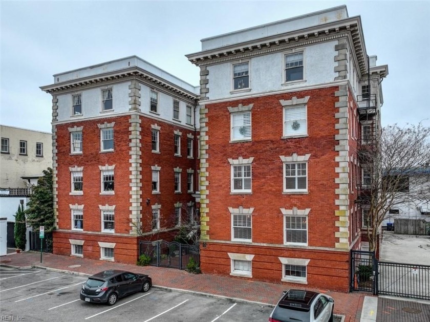 Gorgeous Revitalized Historic Condo Built In 1907 for The - Beach Home for sale in Norfolk, Virginia on Beachhouse.com
