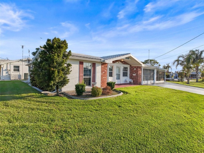 Welcome to your slice of paradise in the heart of Leisure Beach - Beach Home for sale in Hudson, Florida on Beachhouse.com