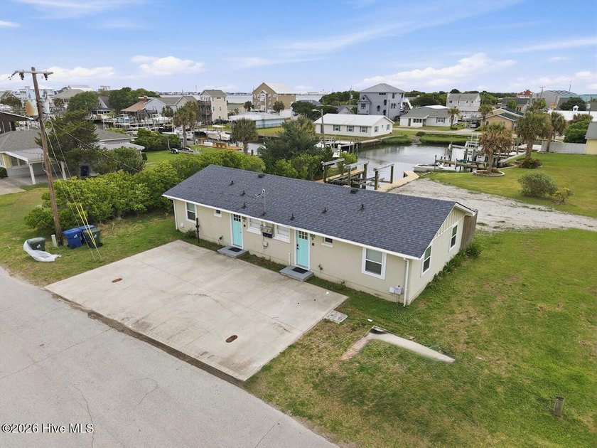 Welcome to 100 East Bogue Sound Drive, an exceptional - Beach Home for sale in Atlantic Beach, North Carolina on Beachhouse.com