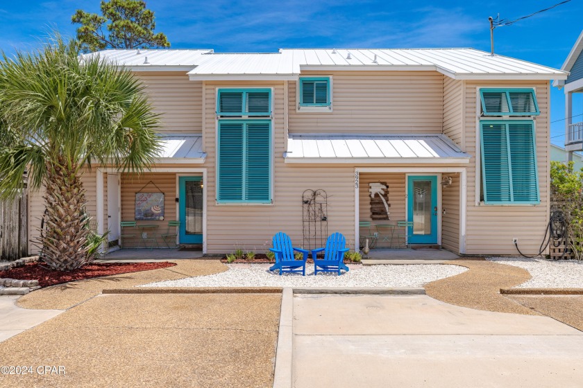 LOWEST PRICED per sq/ft DUPLEX in the ENTIRE AREA!!! Attention - Beach Home for sale in Panama City, Florida on Beachhouse.com