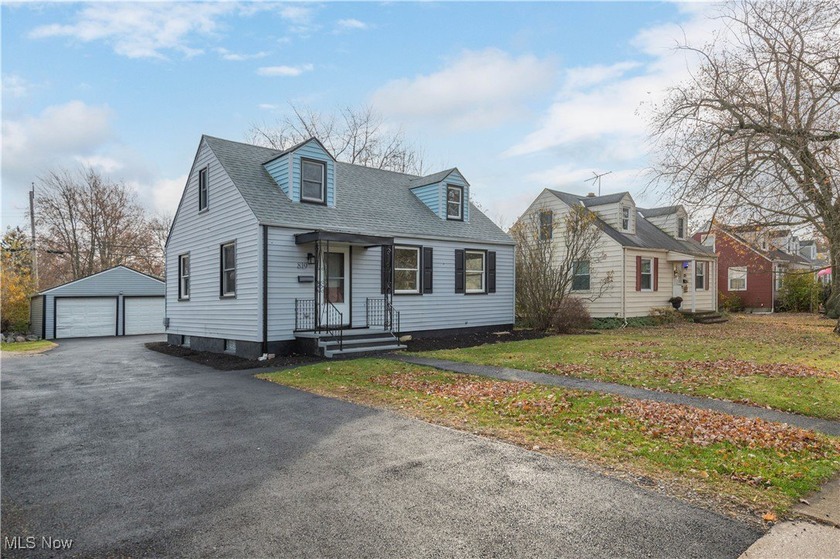 Extensively updated and remodeled 3 bedroom 2 Full Bath with - Beach Home for sale in Sheffield Lake, Ohio on Beachhouse.com