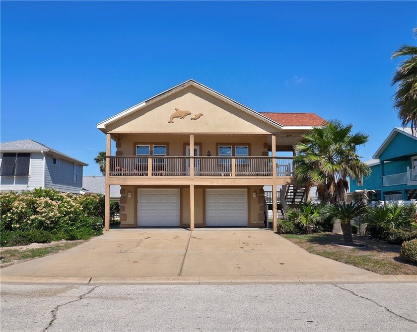 Welcome to Twin Dolphin Cove, a fully furnished 4-bedroom - Beach Home for sale in Port Aransas, Texas on Beachhouse.com