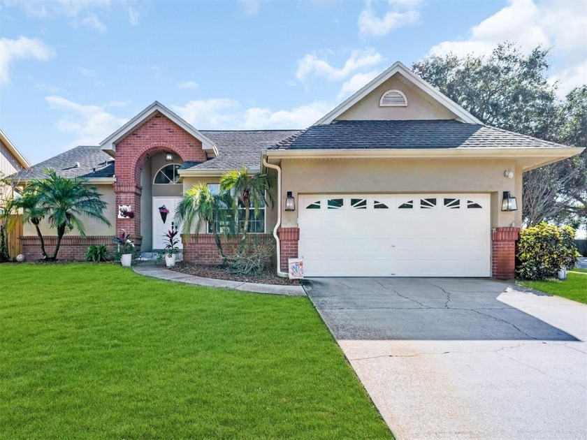 Under contract-accepting backup offers. LOCATION! LOCATION! - Beach Home for sale in Palm Harbor, Florida on Beachhouse.com