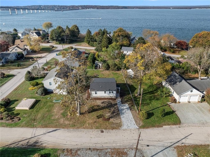 Fully renovated in Jamestown Shores! This 1960's seaside style - Beach Home for sale in Jamestown, Rhode Island on Beachhouse.com