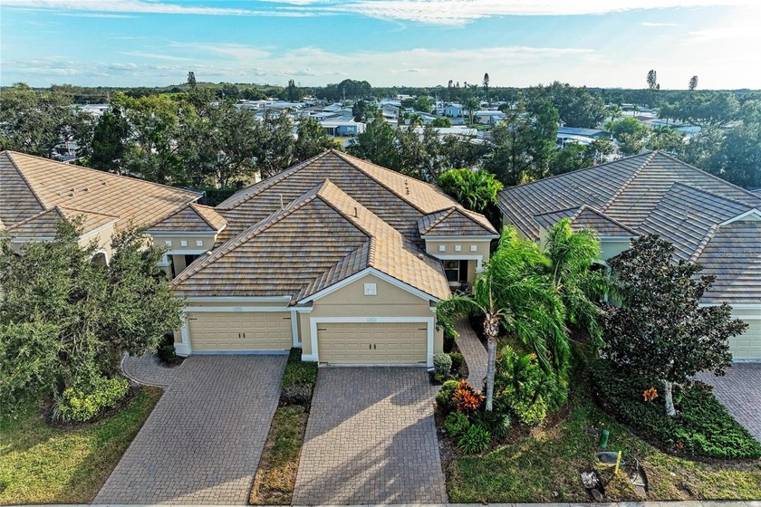 One or more photo(s) has been virtually staged. Move-in ready - Beach Home for sale in Bradenton, Florida on Beachhouse.com