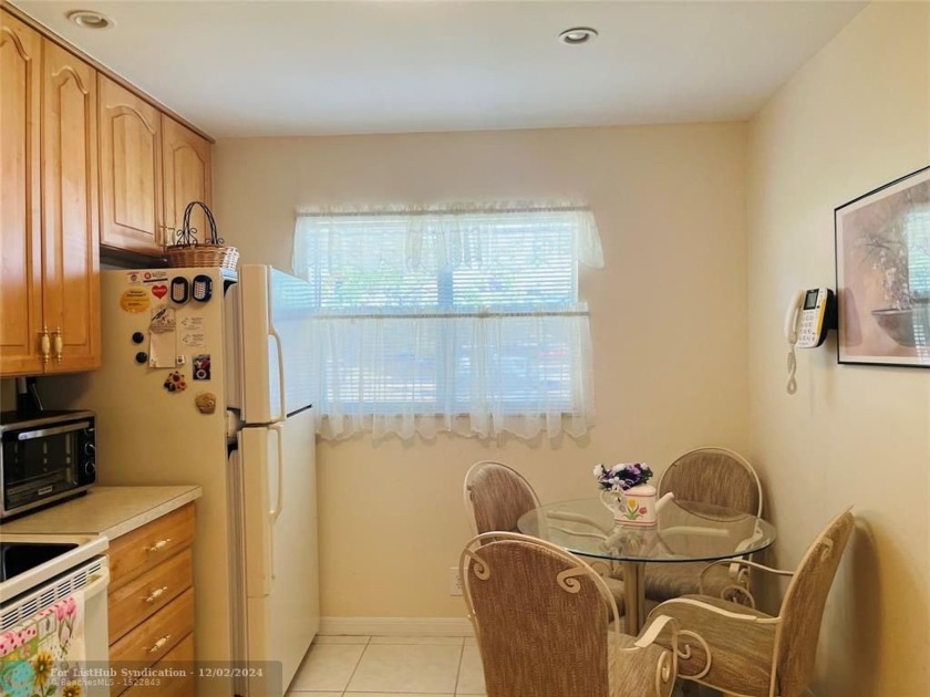 CHECK OUT THE GREAT PRICE FOR YOUR FUTURE HOME. GORGEOUS VIEW OF - Beach Condo for sale in Tamarac, Florida on Beachhouse.com