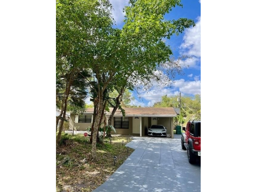 Beautiful 3 bedroom 1.5 bath house in Fort Lauderdale next to - Beach Home for sale in Fort Lauderdale, Florida on Beachhouse.com