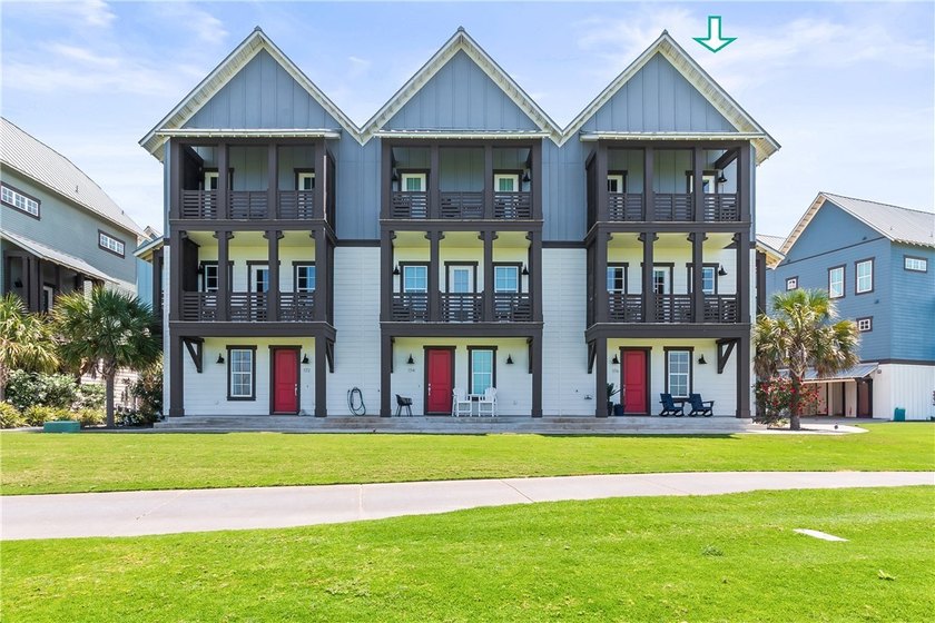 Rare corner-unit townhome overlooking the golf course in - Beach Townhome/Townhouse for sale in Port Aransas, Texas on Beachhouse.com