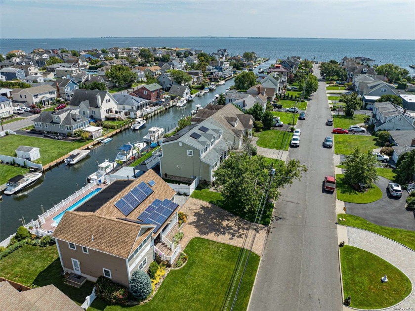 Elevated in 2013 this High & Dry multi-level residence has - Beach Home for sale in Babylon, New York on Beachhouse.com