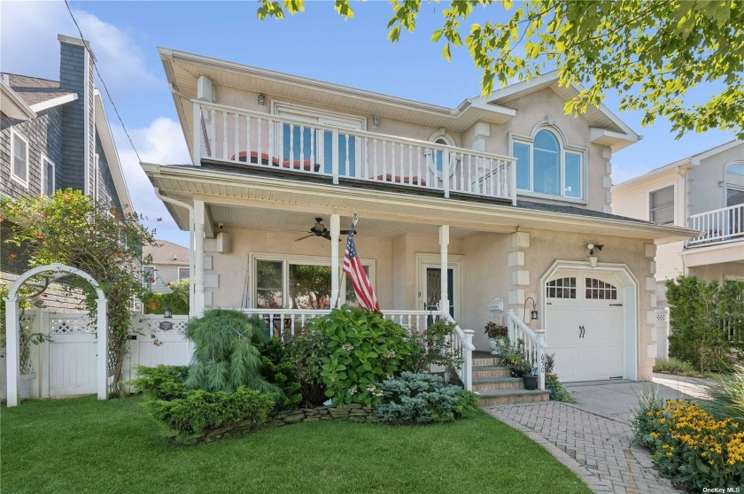 Hurry-this one won't last! Welcome to this stunningly renovated - Beach Home for sale in Long Beach, New York on Beachhouse.com