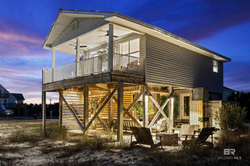 Don't miss this SPECTACULAR beach cottage in Fort Morgan, just a - Beach Home for sale in Gulf Shores, Alabama on Beachhouse.com