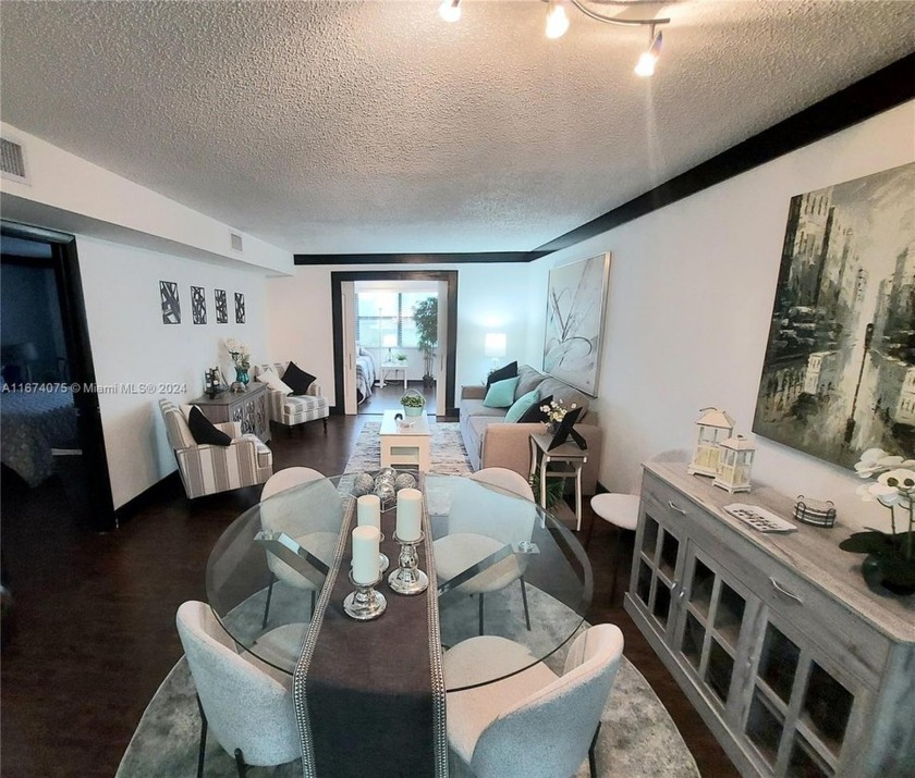 Meticulous remodeled with a peaceful lake view condo. 1 bed, 1 - Beach Condo for sale in Sunrise, Florida on Beachhouse.com