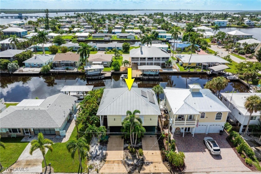 STAY HIGH AND DRY IN THIS HOME AND NO WORRY ABOUT WATER - Beach Home for sale in Matlacha, Florida on Beachhouse.com