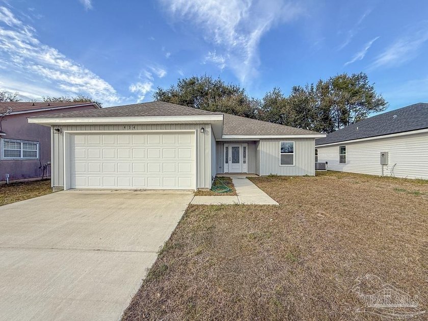 Brand NEW with Custom Tile showers, Covered back porch and 2 car - Beach Home for sale in Pensacola, Florida on Beachhouse.com