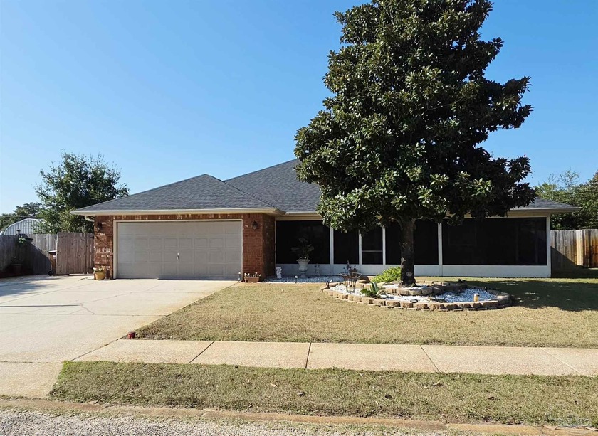 Just minutes from beautiful Navarre Beach, this charming home - Beach Home for sale in Navarre, Florida on Beachhouse.com