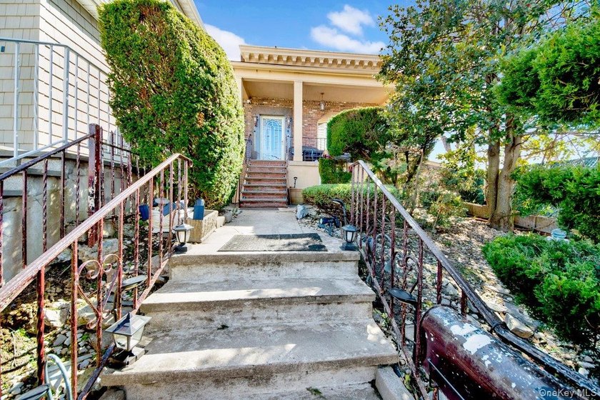 Experience the pinnacle of sophisticated living in this - Beach Home for sale in Bronx, New York on Beachhouse.com