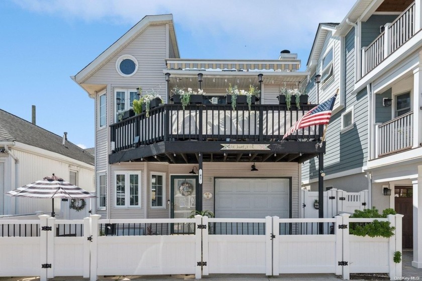 Welcome to this beachside contemporary coastal 4-bedroom, 2-bath - Beach Home for sale in Long Beach, New York on Beachhouse.com