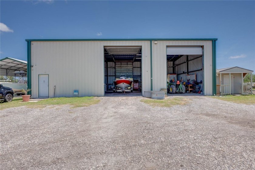 Commercial building located in Aransas County on Hwy. 35 Bypass - Beach Lot for sale in Aransas Pass, Texas on Beachhouse.com