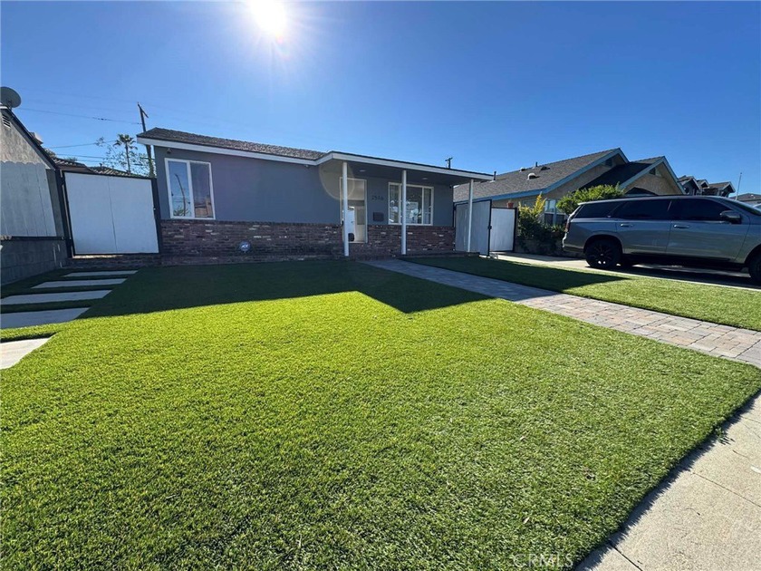 Additional photos to come...

Nestled on a quiet, tree-lined - Beach Home for sale in Redondo Beach, California on Beachhouse.com