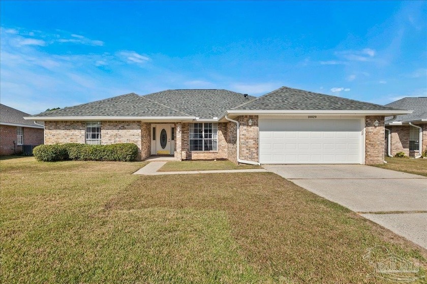 Beautifully Updated East Navarre Home! This all-brick 4-bedroom - Beach Home for sale in Navarre, Florida on Beachhouse.com