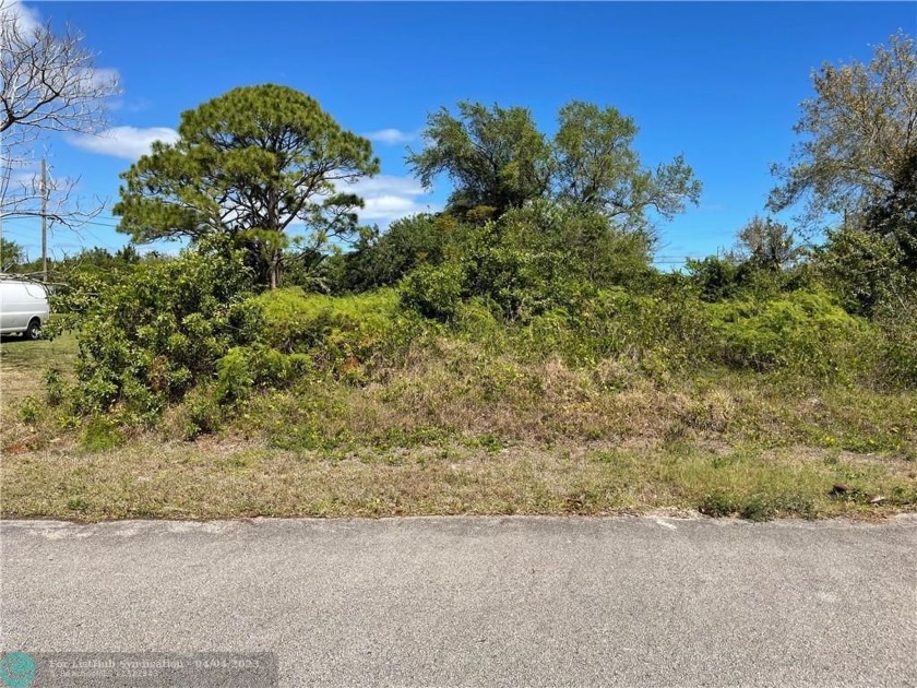 NICE LAND LOCATION LOCATION!!!! BUILDING  YOUR DREAM HOUSE HERE - Beach Lot for sale in Fort Pierce, Florida on Beachhouse.com