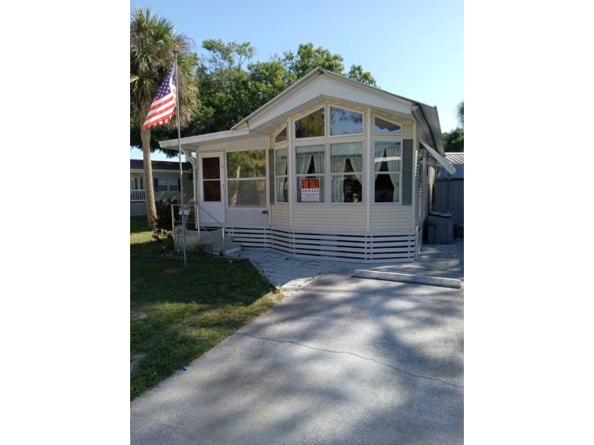This cute cozy Park Model Home is located close to fun historic - Beach Home for sale in Vero Beach, Florida on Beachhouse.com