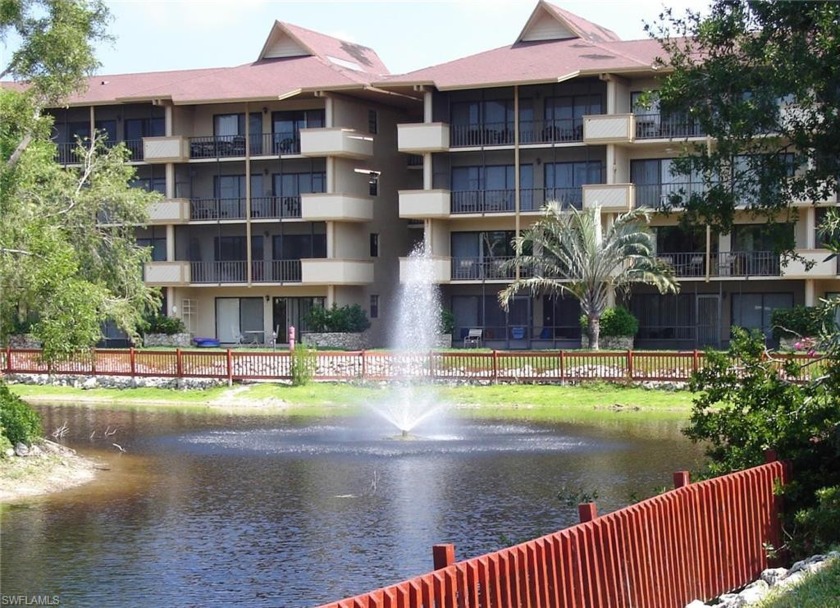 Beautiful 2 bedroom/ 2 bath upgraded condo on first floor with - Beach Condo for sale in Naples, Florida on Beachhouse.com