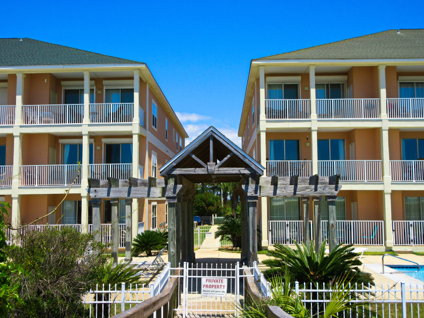 Dauphin Island Beach Club 101A Walk right out to Pools and - Beach Vacation Rentals in Dauphin Island, Alabama on Beachhouse.com