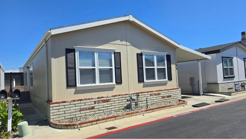 OPEN HOUSE Sat/Sun 11am to 3pm! COME TO THE HUNTINGTON BY THE - Beach Home for sale in Huntington Beach, California on Beachhouse.com