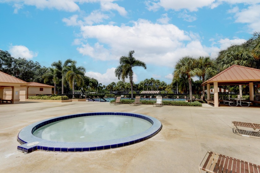This nicely upgraded Quad format Townhouse is vacant, on the - Beach Townhome/Townhouse for sale in West Palm Beach, Florida on Beachhouse.com