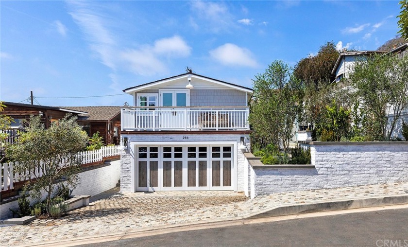 This quintessential North Laguna modern beach cottage - Beach Home for sale in Laguna Beach, California on Beachhouse.com