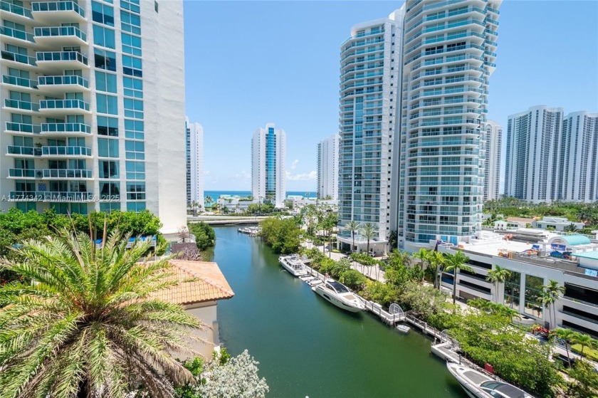 REDUCED!!!!3 bed 2 bath !GREAT line 05 with water view! Walking - Beach Condo for sale in Sunny Isles Beach, Florida on Beachhouse.com