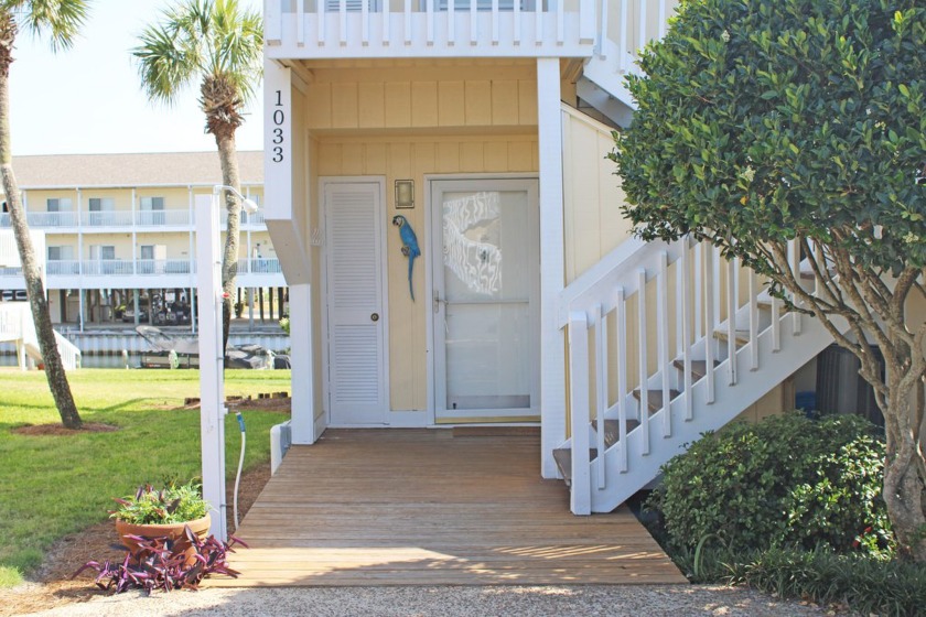 Charming, cozy and canal front!! This is your chance to snatch - Beach Condo for sale in Destin, Florida on Beachhouse.com