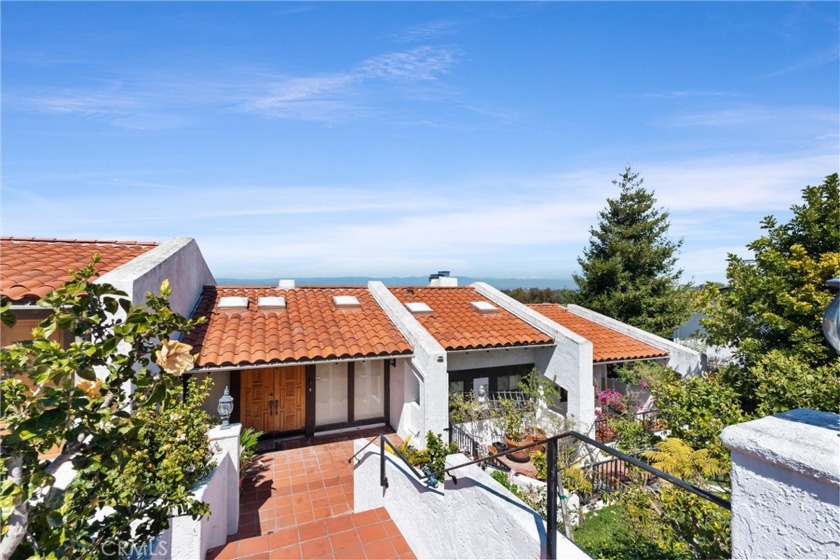 Welcome to 5 Yellow Brick Road, where the allure of a magical - Beach Home for sale in Rancho Palos Verdes, California on Beachhouse.com