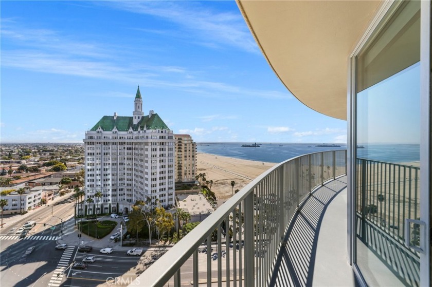 Incredible views await you at this spectacular 21st-floor - Beach Condo for sale in Long Beach, California on Beachhouse.com