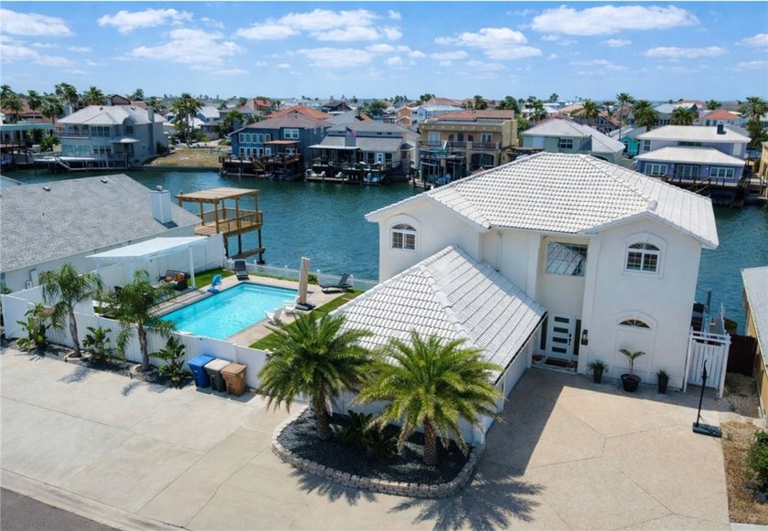 Welcome to 15345 Yardarm Ct, Corpus Christi, TX, a truly rare - Beach Home for sale in Corpus Christi, Texas on Beachhouse.com