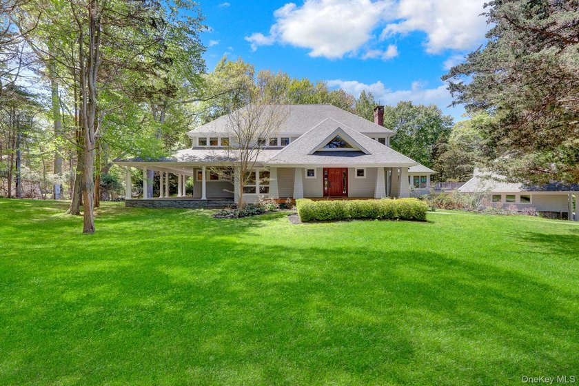 Welcome to 42 Winkle Point Drive, located in the sought-after - Beach Home for sale in Northport, New York on Beachhouse.com