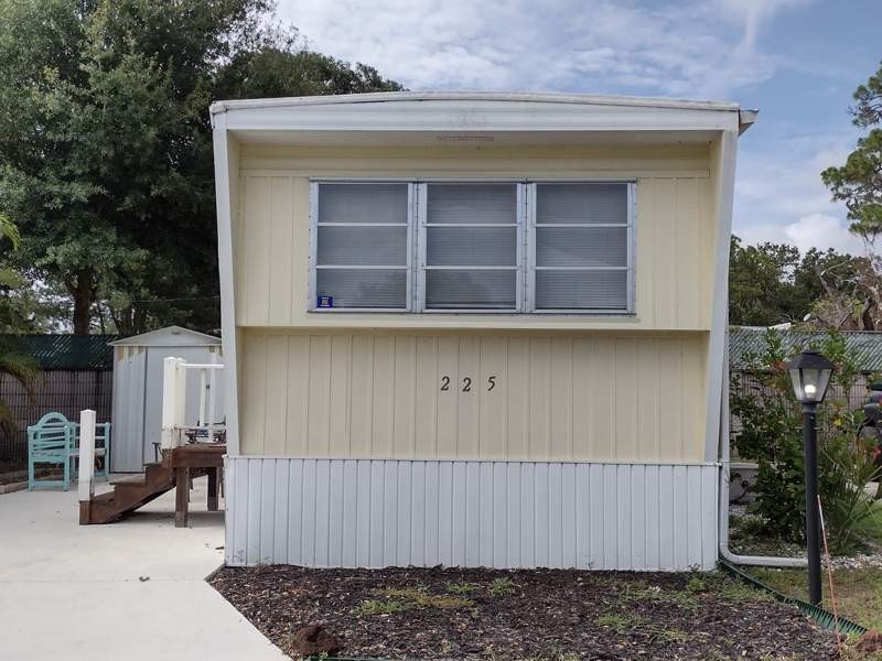 Get away from it all! Enjoy the vibe in this recently remodeled - Beach Home for sale in Sarasota, Florida on Beachhouse.com