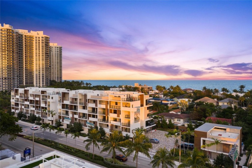 Newer construction-corner 2-story condo w/floor-to-ceiling glass - Beach Condo for sale in Fort Lauderdale, Florida on Beachhouse.com