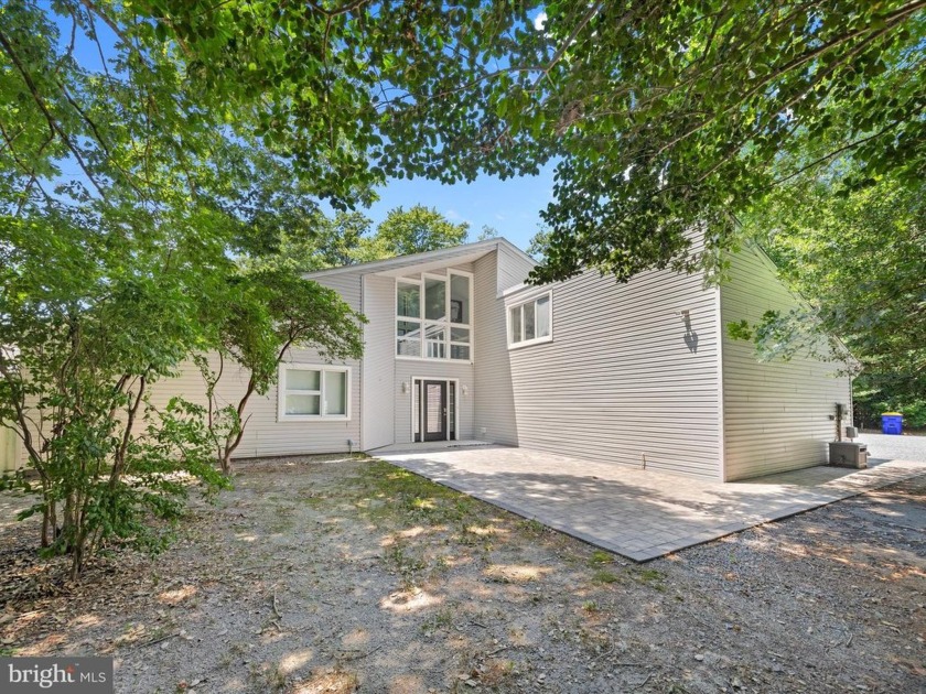 Discover the potential of this 3-bedroom, 3-bathroom home in the - Beach Home for sale in Ocean View, Delaware on Beachhouse.com