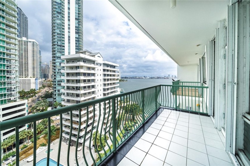 Located in the heart of Brickell! Spacious 3-bedroom, 3-bathroom - Beach Condo for sale in Miami, Florida on Beachhouse.com