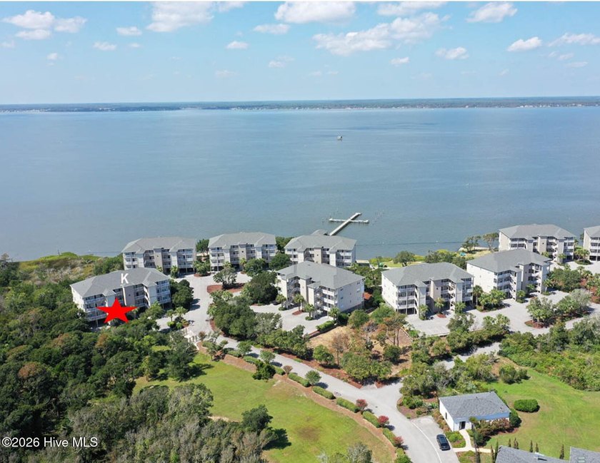This beautifully furnished two-bedroom, two-bath condo with a - Beach Condo for sale in Indian Beach, North Carolina on Beachhouse.com