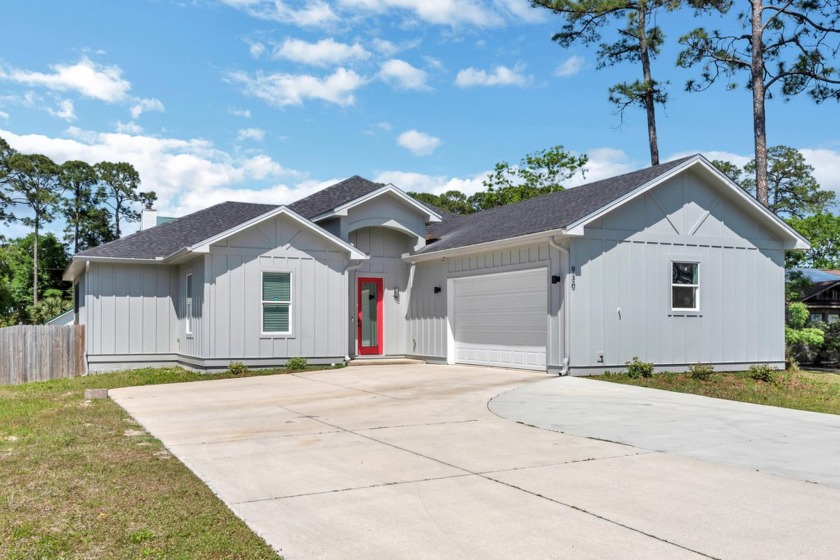 SELLER FINANCING AVAILABLE!!! Nestled in a serene setting in - Beach Home for sale in Miramar Beach, Florida on Beachhouse.com