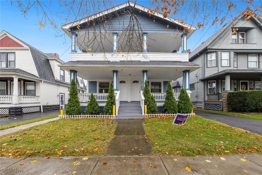 Welcome home to this 5 bed, 2 bath duplex in the heart of - Beach Home for sale in Lakewood, Ohio on Beachhouse.com
