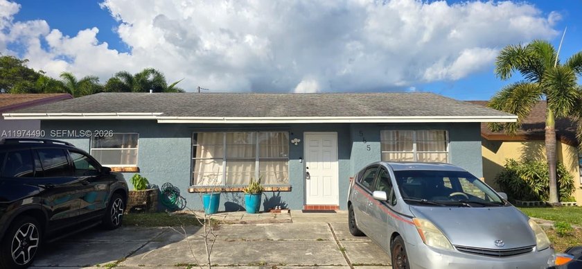 **PRICE REDUCED FOR QUICK SALE**....NO HOA HEADACHE, BUY THIS - Beach Home for sale in Boca Raton, Florida on Beachhouse.com