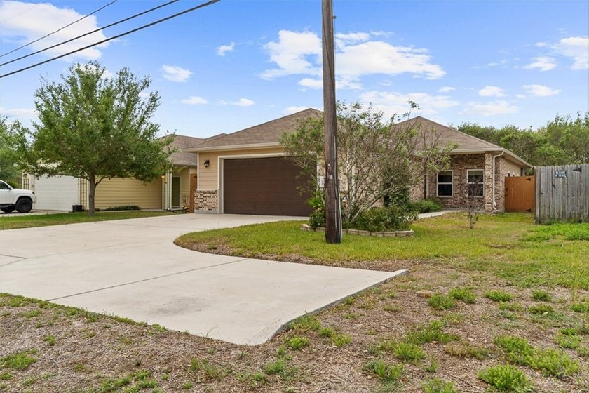 Thoughtfully designed and full of character, this custom built - Beach Home for sale in Aransas Pass, Texas on Beachhouse.com