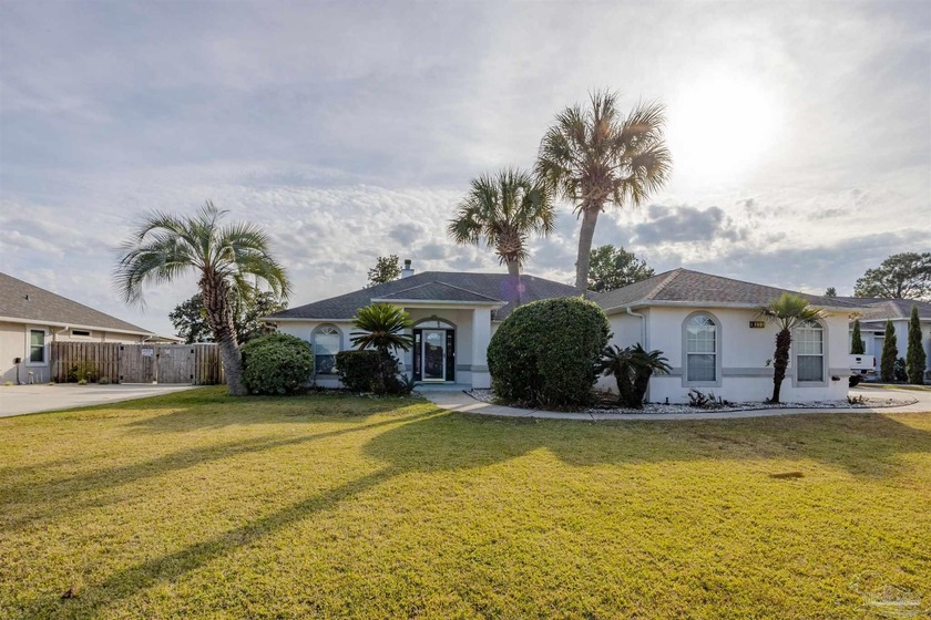 Welcome to this inviting, Chandelle 3/2 home! It features a - Beach Home for sale in Pensacola, Florida on Beachhouse.com